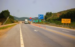 Hơn 7.000 đinh phản quang được bổ sung trên cao tốc Cam Lộ - La Sơn