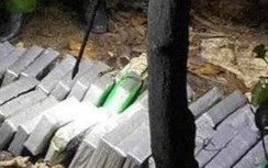 40 túi bột màu trắng nghi ma túy trôi dạt vào bờ biển Tiền Giang