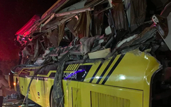 Tai nạn thảm khốc trên QL2 Tuyên Quang: Xe khách và xe container có còn hạn kiểm định?