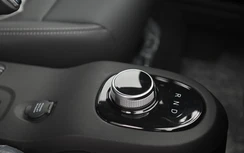 Quên về số N, lỗi nguy hiểm khi lái ô tô điện