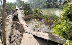 Bạc Liêu: Làm rõ nguyên nhân hơn 30m đường bê tông sụp lún xuống sông