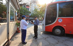 Cận cảnh các điểm gửi xe không dùng tiền mặt ở Hà Nội