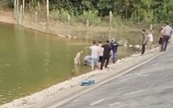 Ra đập chụp ảnh, 2 nữ sinh tử vong vì đuối nước
