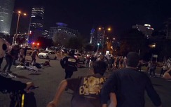 Israel: Cãi nhau giữa đường, tài xế nổi cơn thịnh nộ tông thẳng xe vào người biểu tình