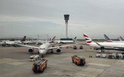 Hai máy bay va chạm tại sân bay bận rộn nhất nước Anh 