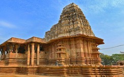 Bên trong ngôi đền cổ hơn 800 năm tuổi ở Ấn Độ