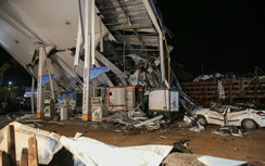 Sập biển quảng cáo lớn tại Ấn Độ, 72 người thương vong