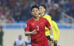 Trung vệ số 1 thời thầy Park bất ngờ bị HLV Kim Sang-sik gạch tên khỏi tuyển Việt Nam