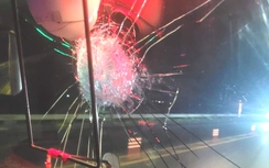 Cao tốc Cao Bồ - Mai Sơn: Ô tô khách bị ném vỡ kính trong đêm