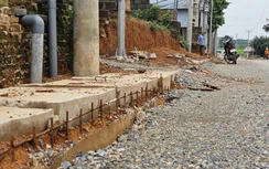 Hà Nội: Dân khổ vì dự án đường liên thôn thi công ẩu