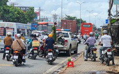 Bản tin TNGT 24/6: Bất ngờ phanh gấp, một người đi xe máy bị xe khách tông tử vong