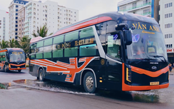 Du lịch Sầm Sơn, hành khách hào hứng trải nghiệm “cung điện di dộng”