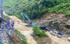 Nhiều nơi ở Hà Giang bị chia cắt do ngập lụt, sạt lở