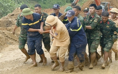 Bản tin TNGT 13/7: Nỗ lực tìm kiếm nạn nhân vụ sạt lở đất tại Hà Giang