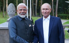 Ông Putin lái xe mời Thủ tướng Ấn Độ Modi tham quan dinh thự Tổng thống