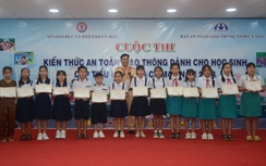 Trao giải cuộc thi kiến thức ATGT cấp tiểu học ở Cà Mau