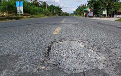 Cần Thơ: Mùa mưa vào đỉnh điểm, đường Nguyễn Văn Cừ nối dài lại chi chít "ổ gà"