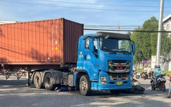 Xe máy va chạm xe container, nam công nhân tử vong tại chỗ