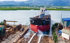 Hạ thủy tàu hàng trọng tải 45.000 DWT