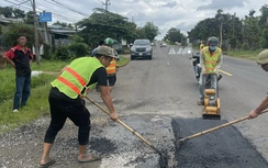 Khắc phục hư hỏng trên đường Hồ Chí Minh qua Bắc Tây Nguyên