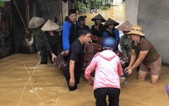 Vĩnh Phúc: Mực nước trên sông Phó Đáy lên cao, người dân phải di chuyển bằng thuyền