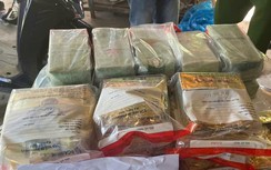 Biên phòng Long An bắt giữ một người cõng 25kg ma tuý qua biên giới