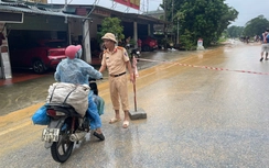 Hà Giang: Sạt lở đất trên QL2, cấm toàn bộ các phương tiện