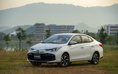 Khách mua xe Toyota lắp ráp không mất lệ phí trước bạ