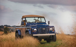 Land Rover Defender cổ điển được phục chế như mới