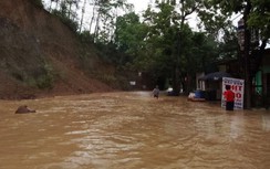 Người đàn ông tử vong do lở đất, nhiều nơi tại Lạng Sơn vẫn bị chia cắt sau bão