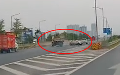Xe tải húc bay xe con trên cao tốc Hà Nội - Hải Phòng