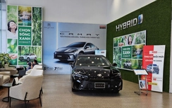 Toyota Camry lần đầu được hỗ trợ lệ phí trước bạ