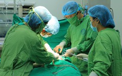 Xúc động sản phụ mắc ung thư vẫn quyết giữ con