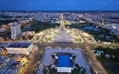 Cận cảnh quảng trường Phan Ngọc Hiển - biểu tượng trái tim của Cà Mau