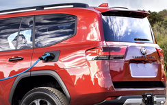 Toyota Land Cruiser LC300 sẽ có bản hybrid cắm sạc