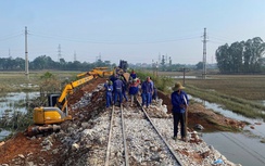Đường sắt lên phương án ứng phó bão số 12, bảo đảm an toàn chạy tàu