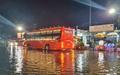 Cà Mau: Mưa lớn kéo dài, Bến xe Bạc Liêu ngập sâu trong nước