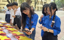 Hà Nội yêu cầu nhà trường quản lý chặt điện thoại của học sinh