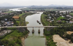 Phú Thọ cấm cầu sông Lô để khắc phục sự cố hư hỏng trụ cầu