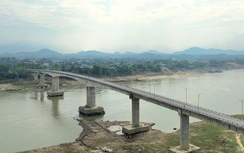 Khẩn trương khắc phục sự cố hư hỏng cầu sông Lô