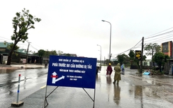 Hà Tĩnh: Nhiều tuyến đường ngập sâu, sạt lở ta luy, hàng trăm hộ dân sơ tán khẩn cấp