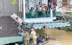 Mưa lũ ở Trung Bộ: Bộ trưởng Công an yêu cầu "cứu dân là trên hết, trước hết"