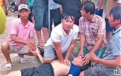 Huế: Kiểm tra hàng bị ngập lụt ở chợ, một người bị điện giật tử vong