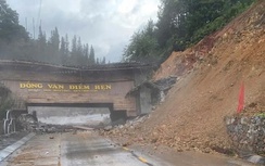 Tuyên Quang: Mưa lớn gây ngập úng, sạt lở, sập cổng chào xã Đồng Văn