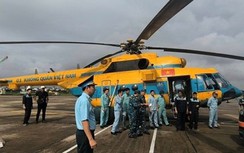 “Đường bay nhân đạo” vượt mưa lũ đưa hàng cứu trợ đến với đồng bào vùng cao