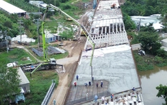 Tất bật thi công 16km cao tốc Cao Lãnh - An Hữu qua Đồng Tháp