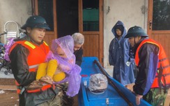 Lũ dâng nhanh, hơn 4.000 nhà dân ở Hà Tĩnh bị ngập