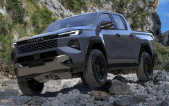 Toyota Hilux hoàn toàn mới ra mắt, sớm về Việt Nam?