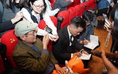 Ê kíp “Mùi cỏ cháy” giao lưu cùng khán giả tại Tuần phim chào mừng Liên hoan Phim Việt Nam