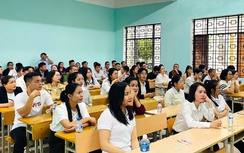 Hàng trăm người Đà Nẵng vào Quảng Ngãi thi chứng chỉ môi giới bất động sản